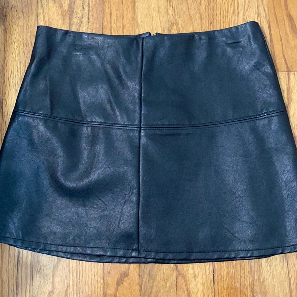 Algae’s state vegan leather skirt